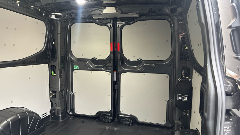 Ford Transit Custom E-320 L1 Rwd 100kW 65kWh H1 Van Limited Auto